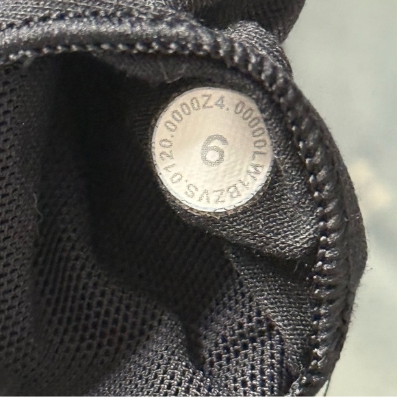 Lululemon Free To Be Wild 2 in 1 Top - Picture 4 of 8